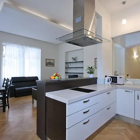 Tyn Church Apartment Prague